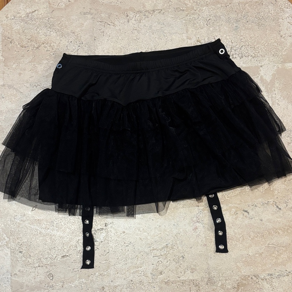 Black Large Gothic Tulle Mini Skort with Grommet Belt - Picture 4 of 4